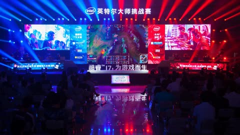 FaZe Clan 与 s1mple 对阵 Liquid 在 IEM Dallas 2025 小组赛中